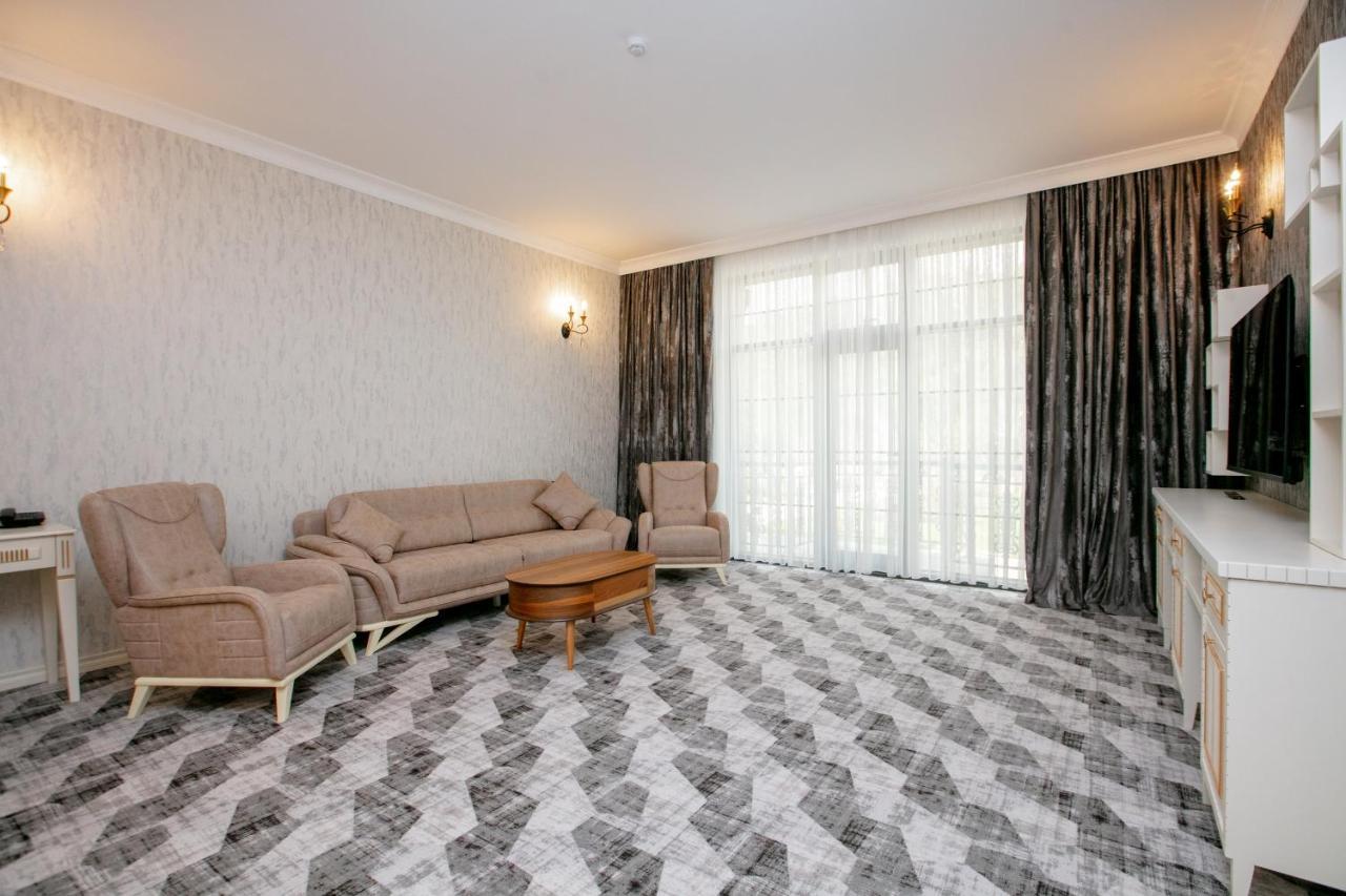 Nohur Hotel Gabala Nohurqislaq Buitenkant foto